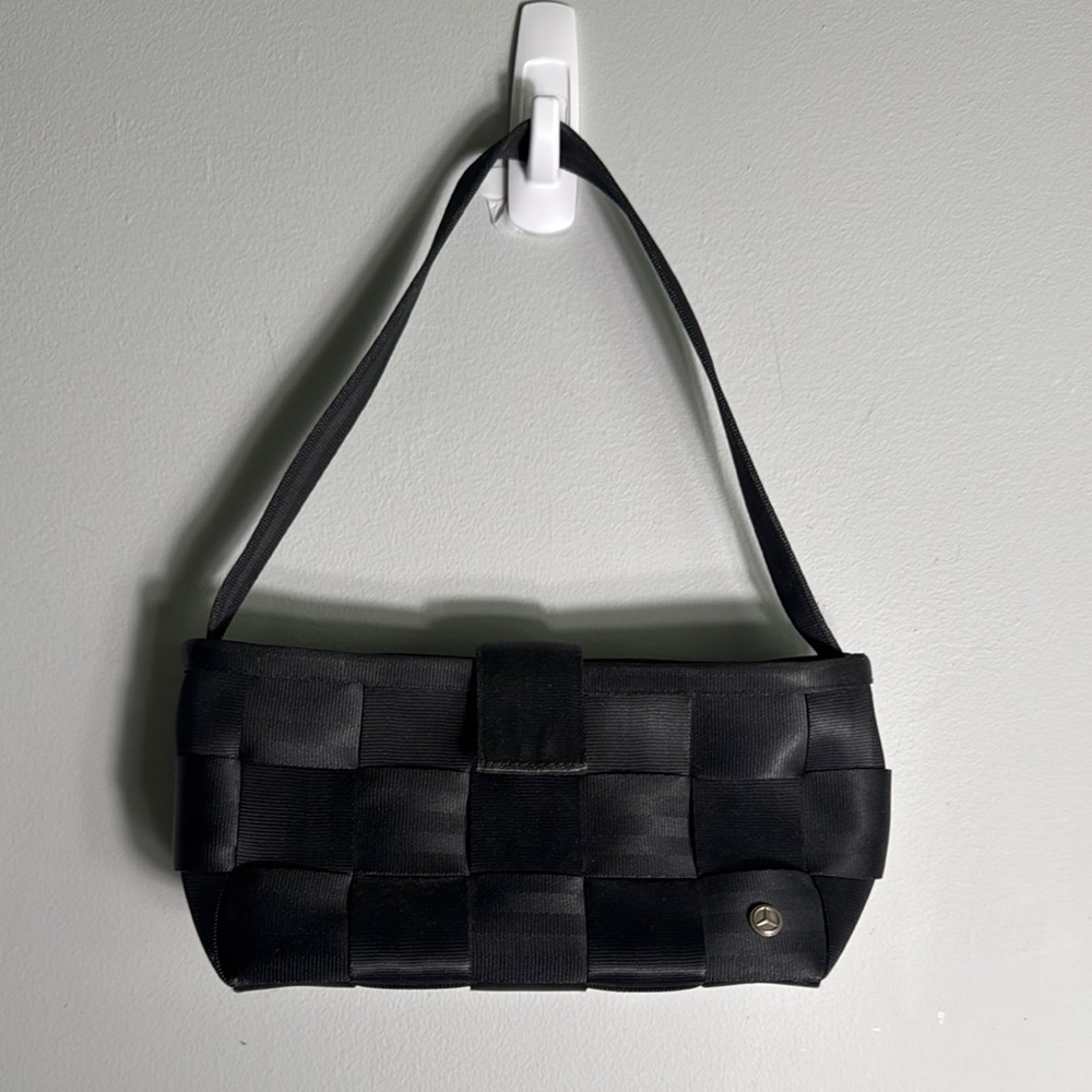Original Elegant Blackโ Woven Mercedes Benz Shoulder Bag